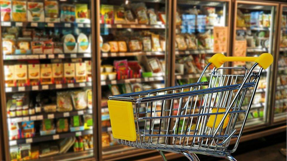 Super Economia em Juína MT: mercado completo com carnes, frutas, limpeza e muito mais